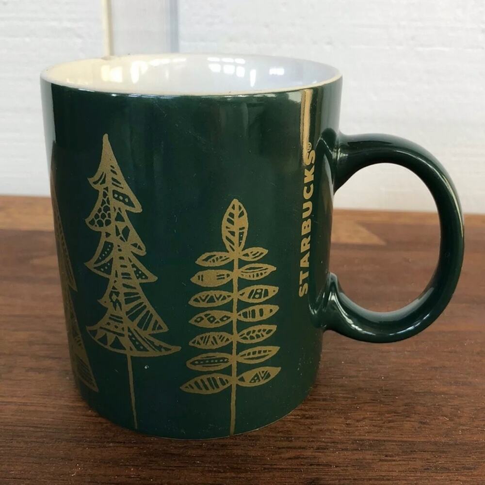 STARBUCKS Coffee Christmas Tree Holiday Coffee Cup PRISTINE